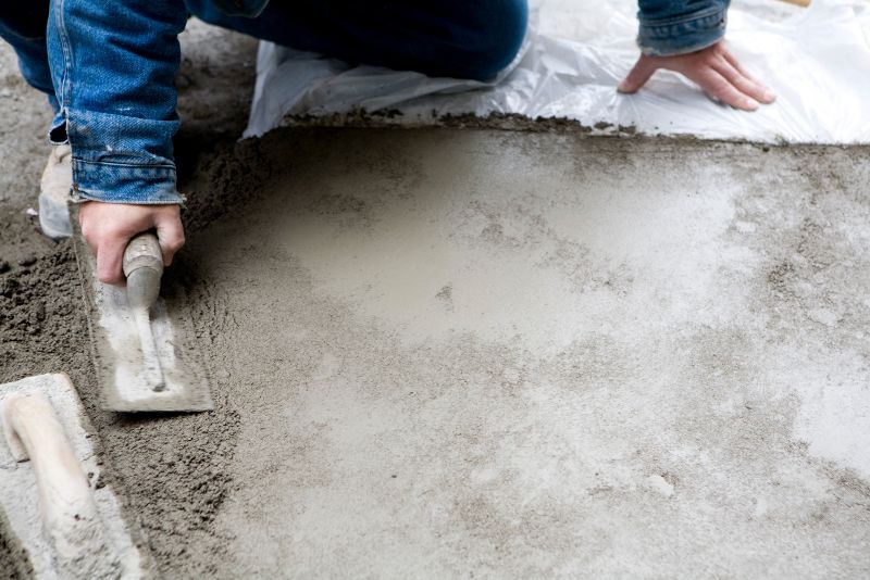 smoothing concrete surface