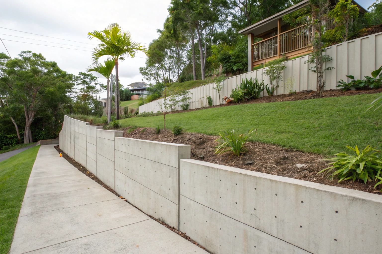 Concrete retaining wall construction Coffs Harbour